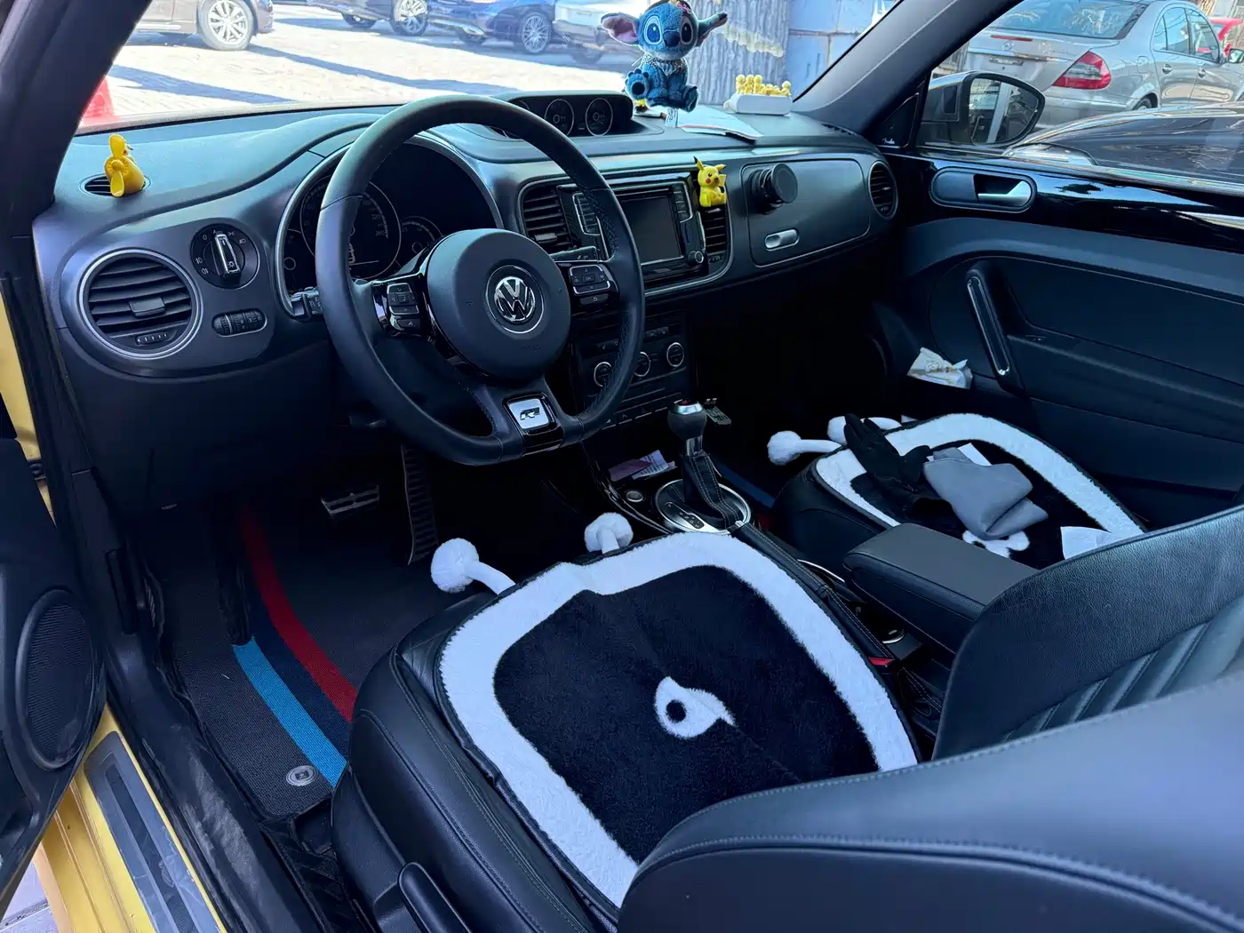 Volkswagen Beetle 2013 1.4TSI R-Line фото 5