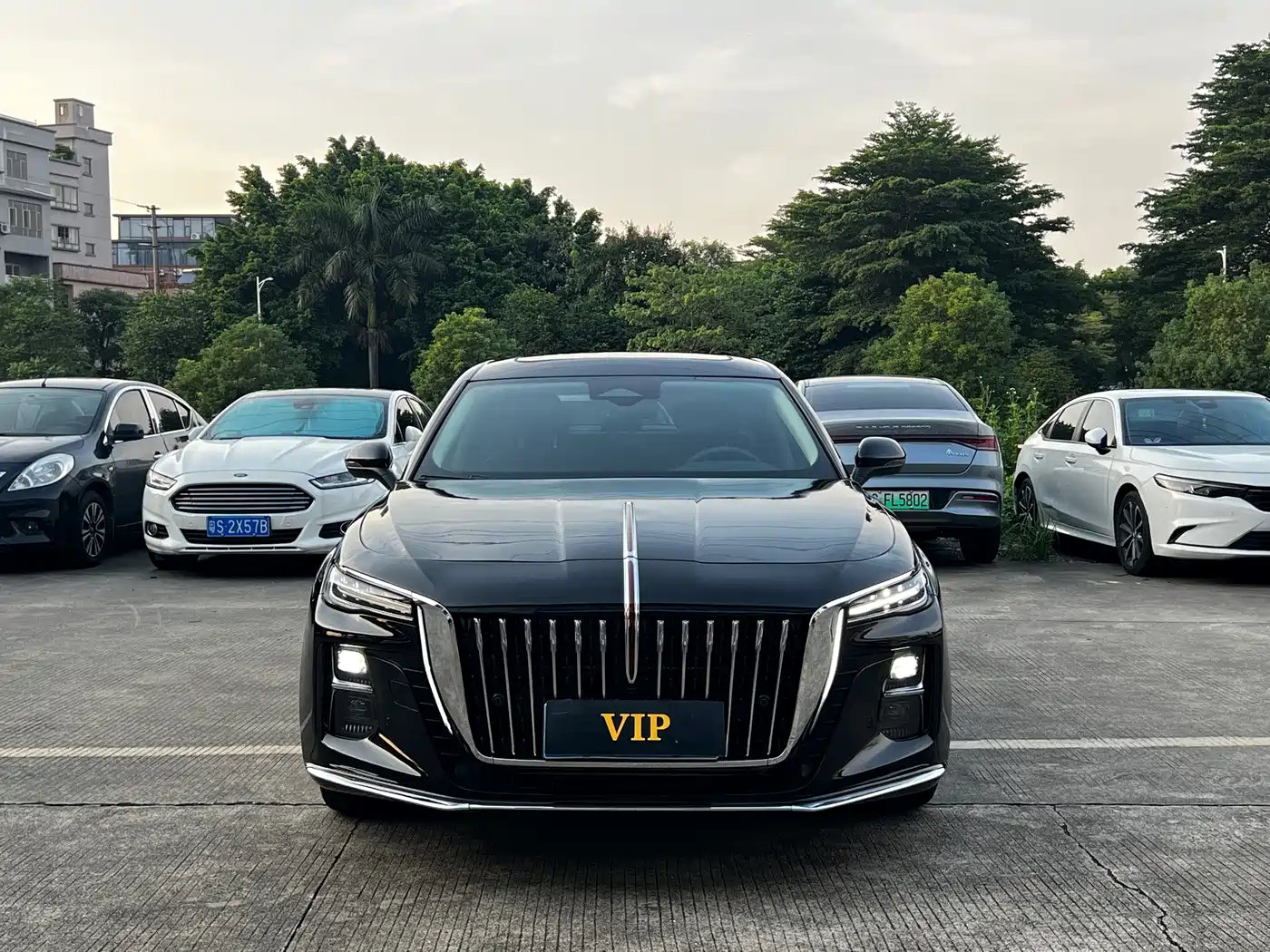 Hongqi H5 2026 2025 2.0T Automatic Flag Celebration 500,000 Units Anniversary Edition