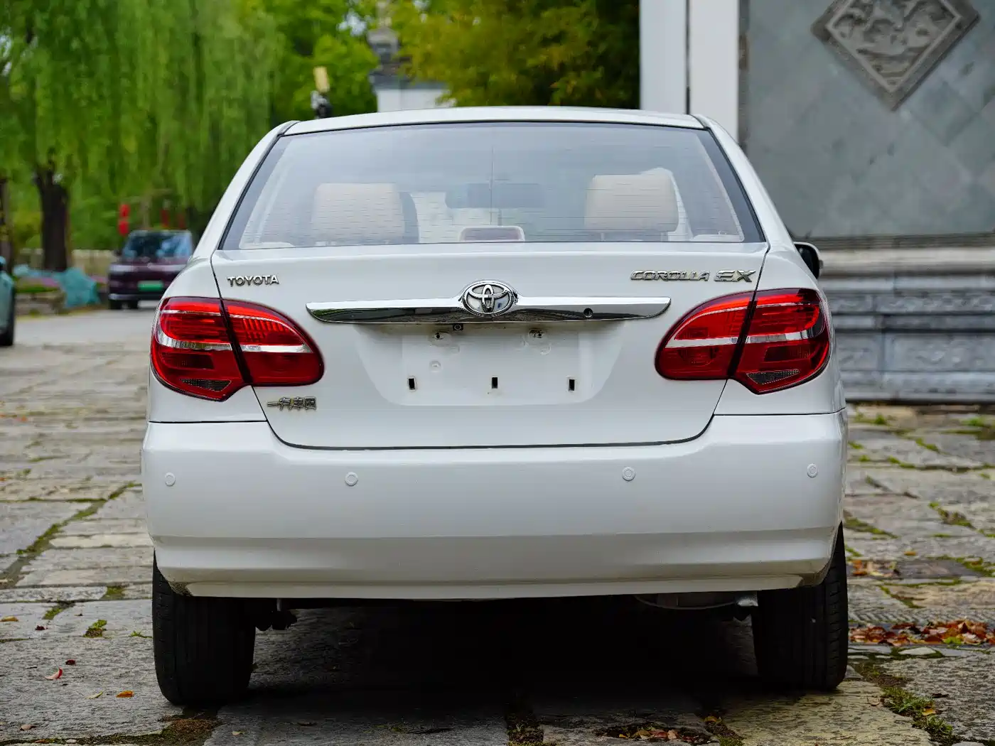 Toyota Corolla 2013 1.6L Automatic Luxury фото 8