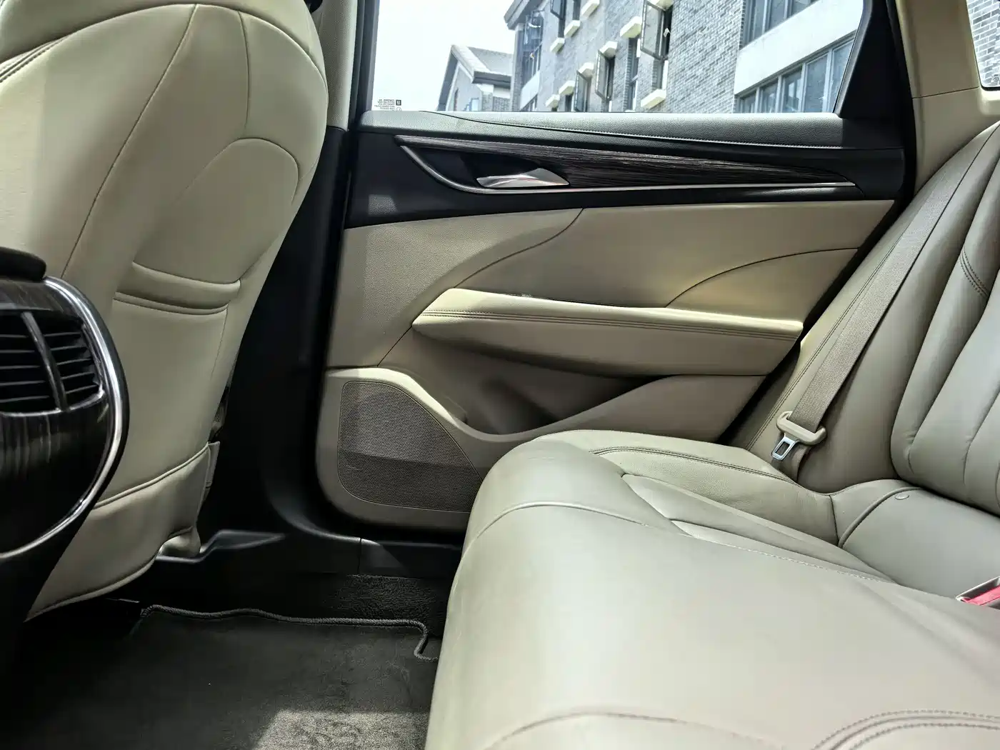 Фото 25 - Buick LaCrosse
