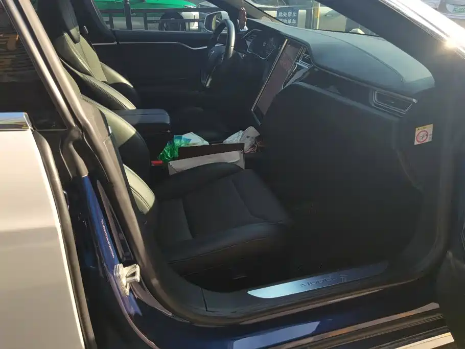 Фото 8 - Tesla Model S
