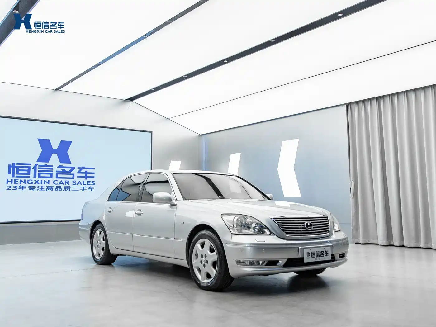 Фото 1 - Lexus LS