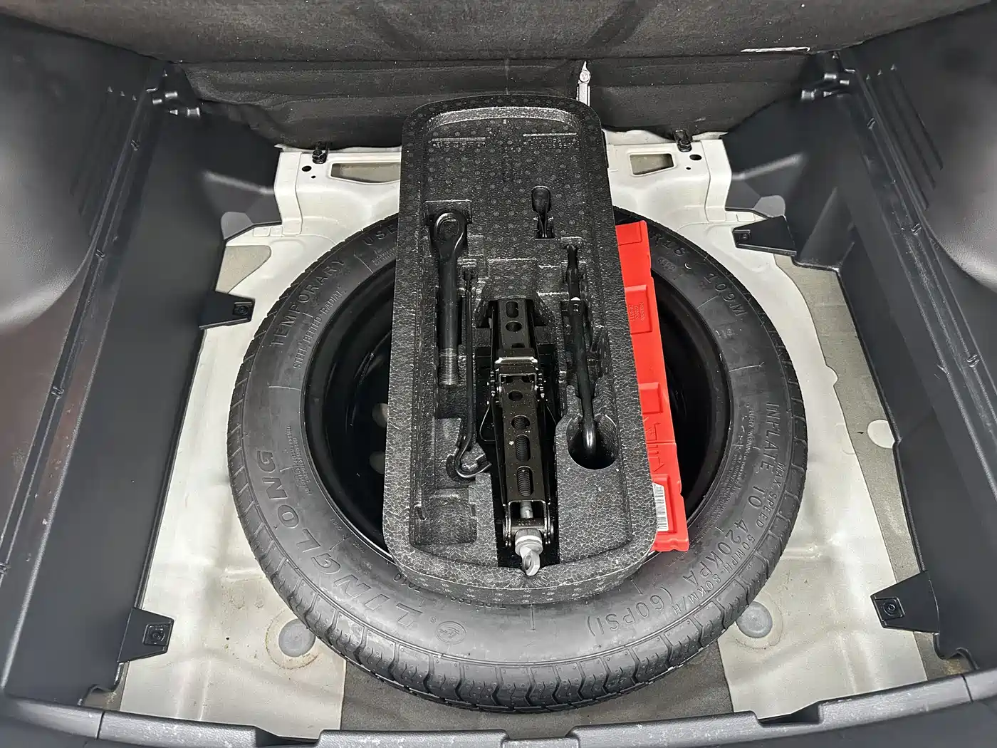 GEELY AUTOMOBILE VISION X6