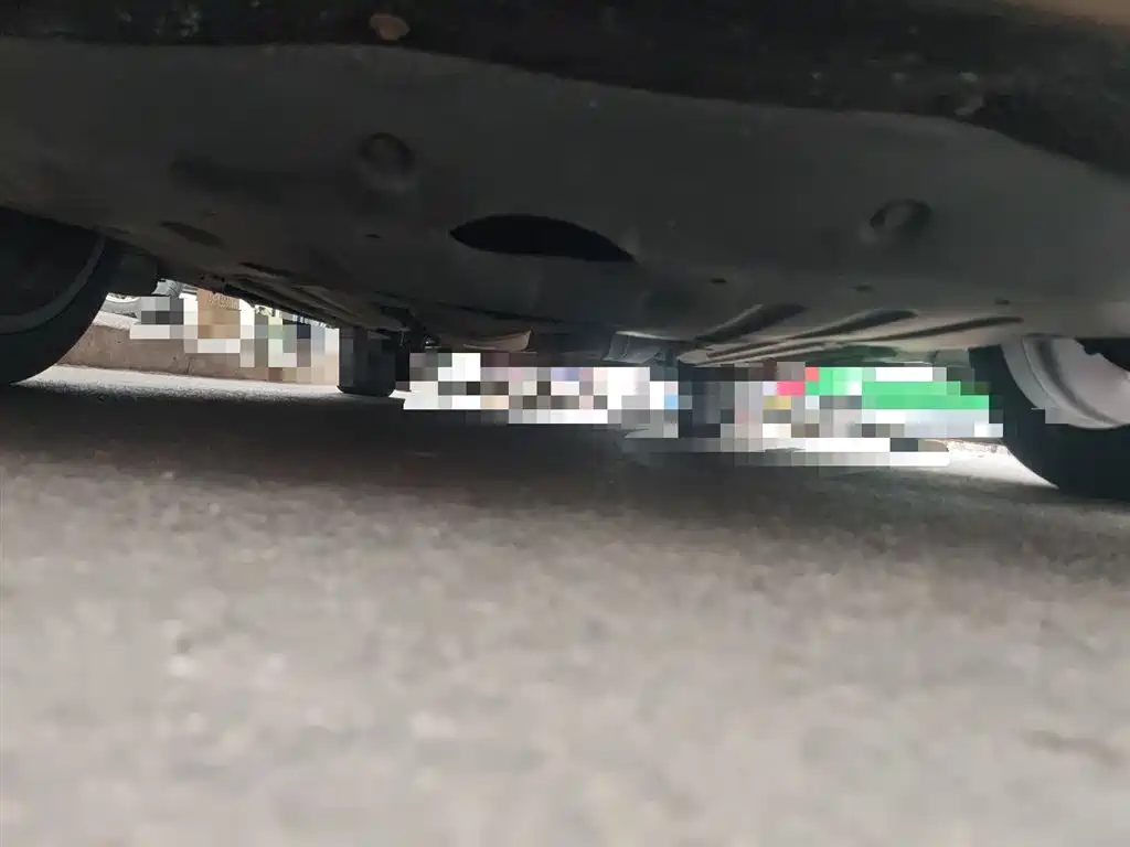 BYD Tang 2018 2.0T Automatic Smart Connection Honor Edition 7-Seater China V фото 23