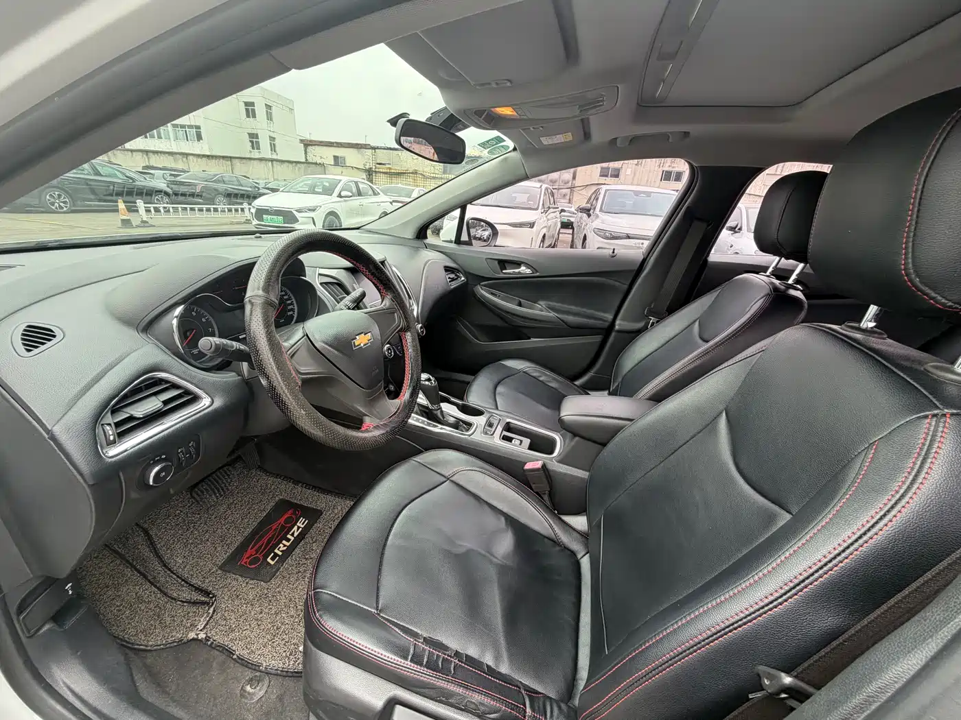 Chevrolet Cruze 2018 320 Automatic Pioneer Sunroof Edition фото 4