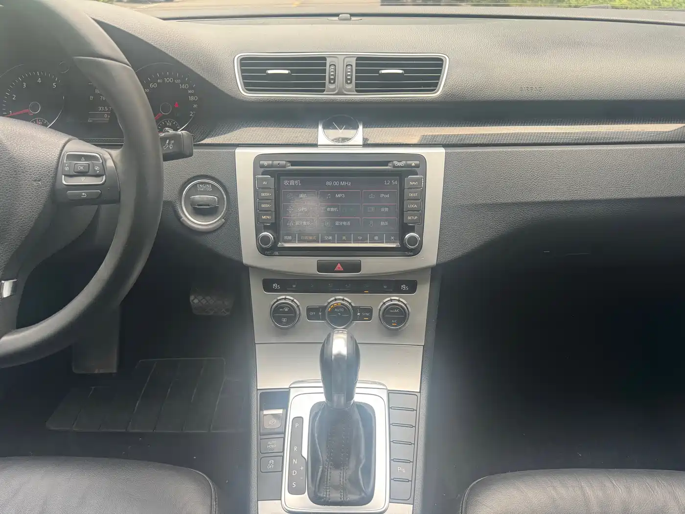 Volkswagen Magotan 2012 Facelift 1.8TSI Luxury фото 21