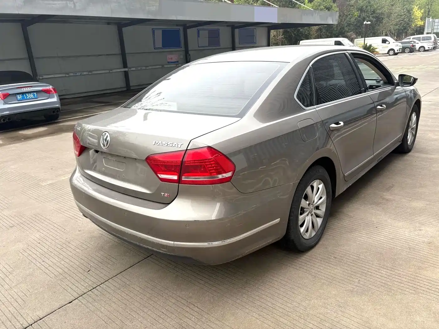 Volkswagen Passat 2013 1.8TSI DSG Zunrong фото 8