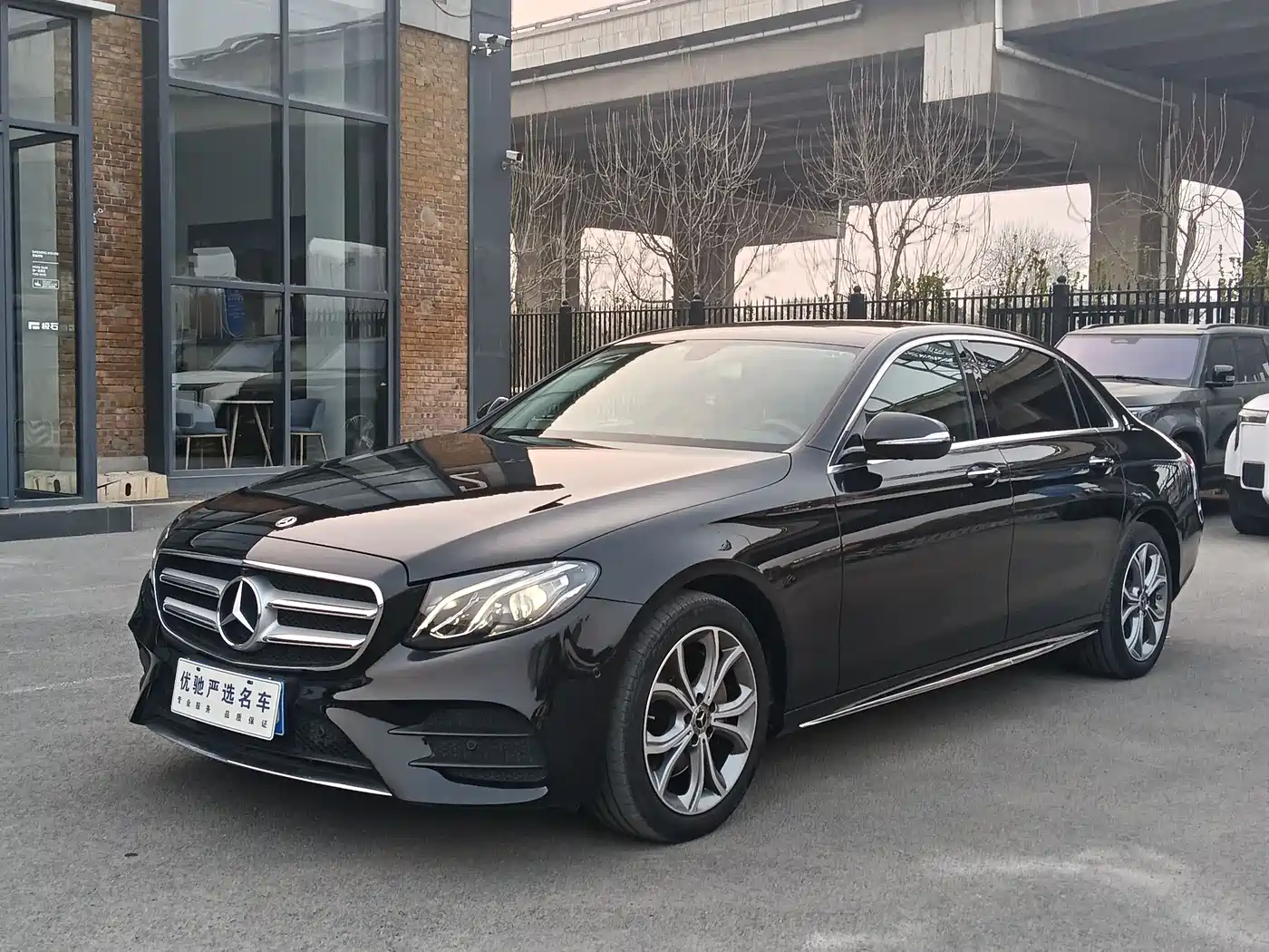 Mercedes-Benz E-Class 2020 E 300 L Sport Fashion Model