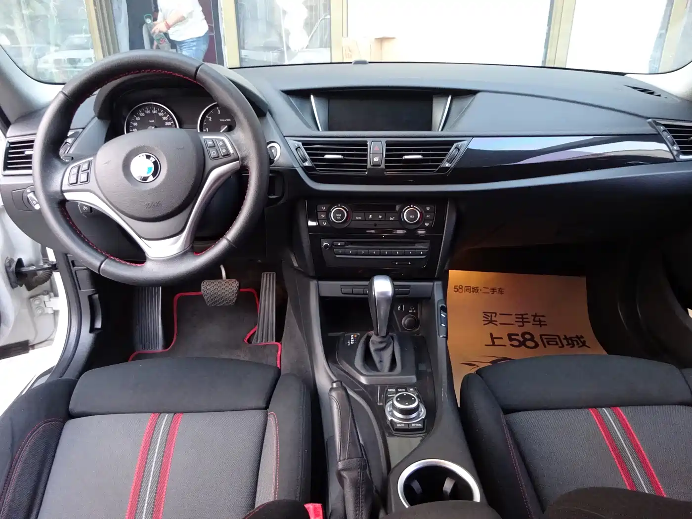 BMW X1 2013 sDrive18i Sport Design Package фото 8