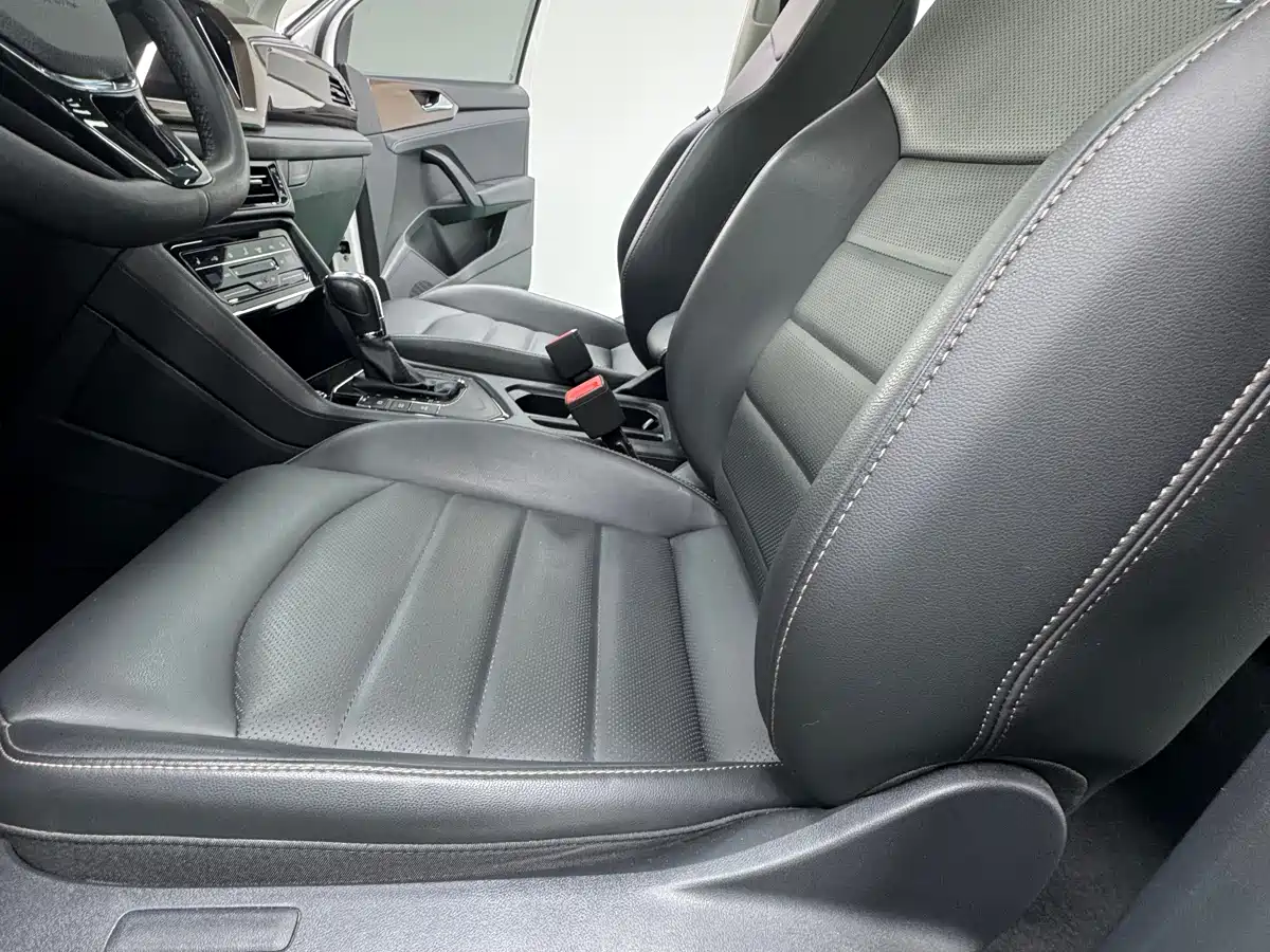Volkswagen Tharu 2022 280TSI FWD Luxury Edition фото 8