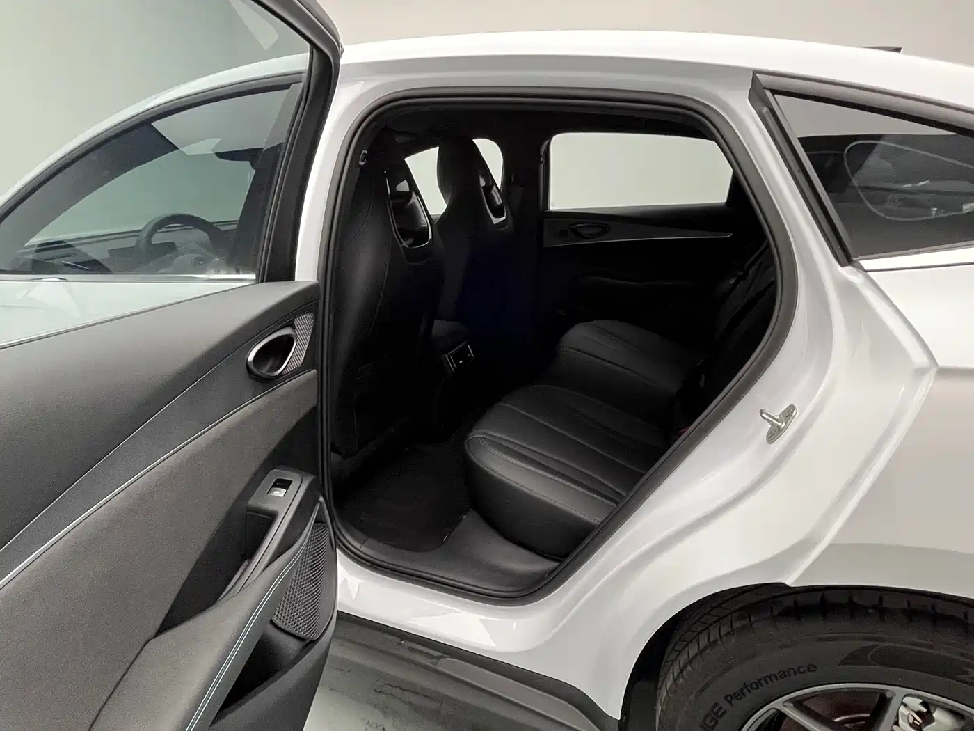 BYD Seal 06 New Energy 2025 DM-i Smart Drive 80KM Luxury фото 21