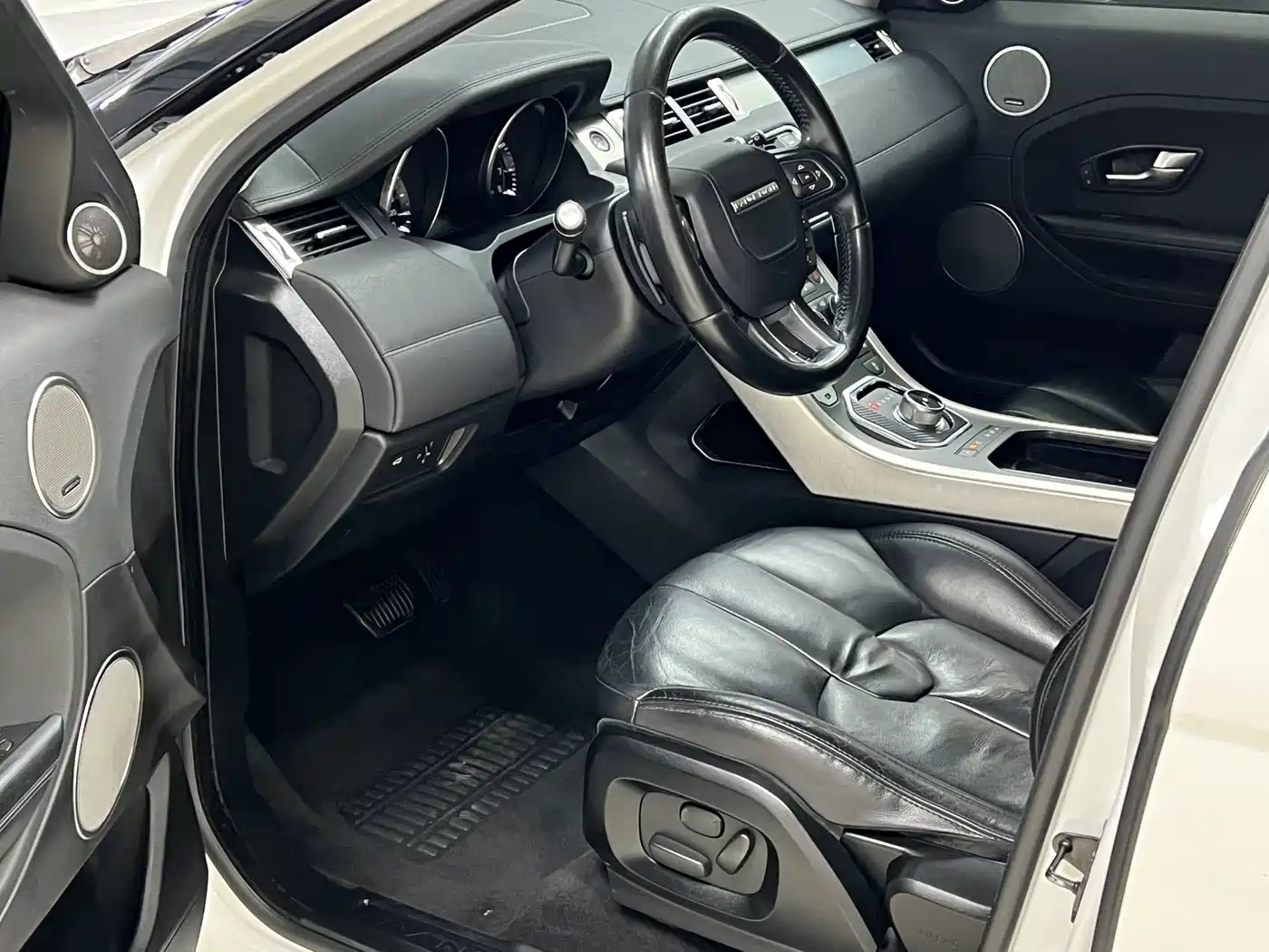 Land Rover Range Rover Evoque (Import) 2015 2014 2.0T 5-door Brilliance Premium