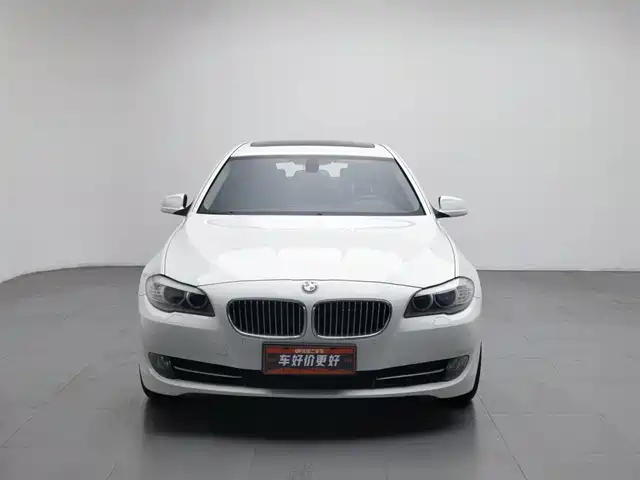 BMW 5 Series 2012 523Li Luxury — фото 3