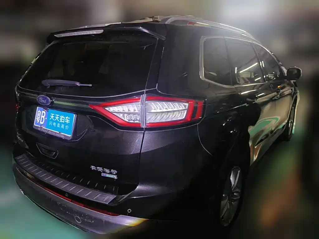 Фото 2 - Ford Edge
