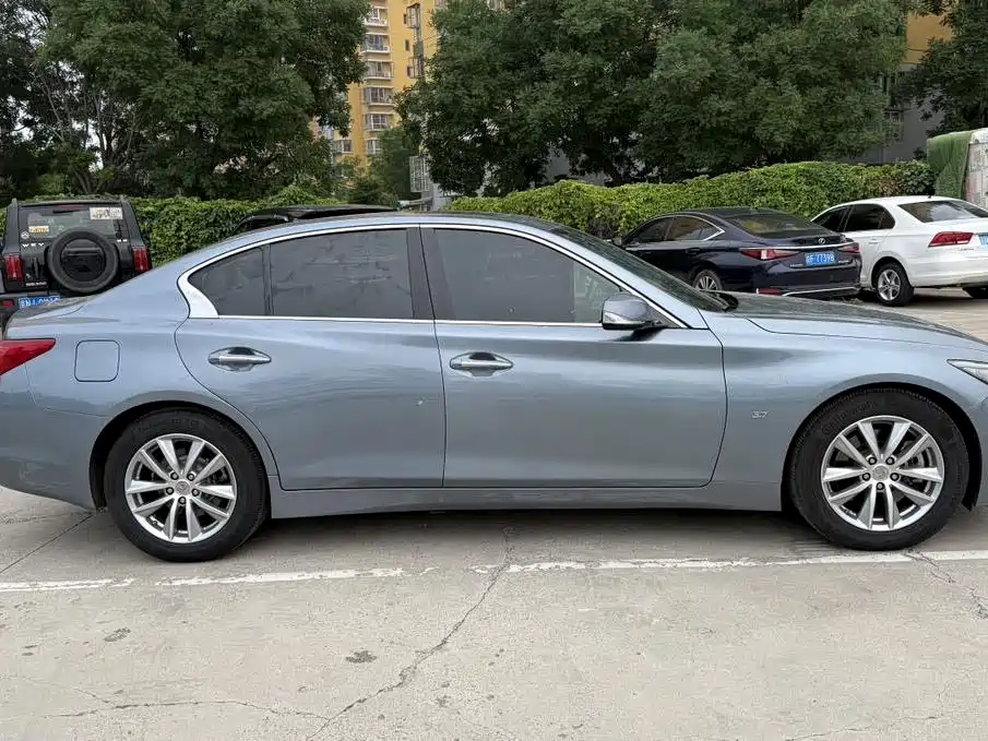 Infiniti Q50 2016 2014 3.7L Luxury Sport