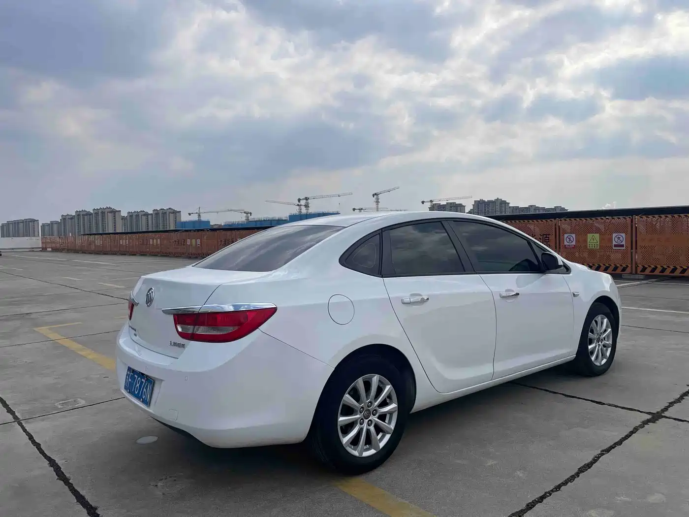 Buick Excelle 2013 GT 1.6L Automatic Fashion Edition фото 4
