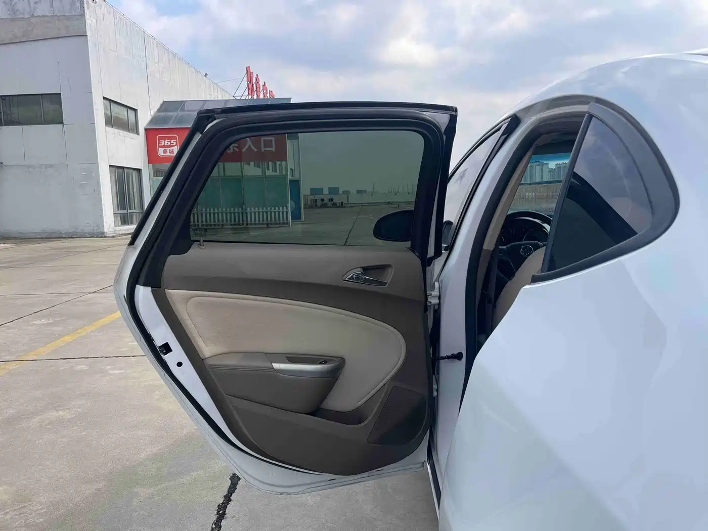 Buick Excelle 2013 GT 1.6L Automatic Fashion Edition фото 11