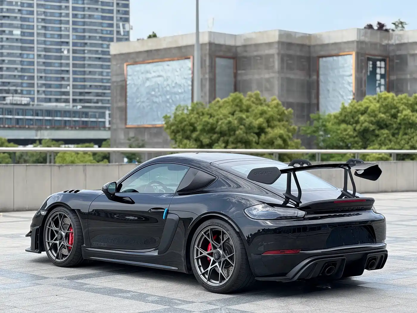 PORSCHE 718