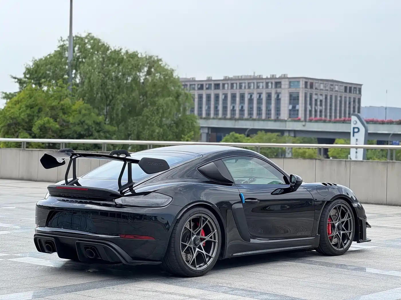 PORSCHE 718