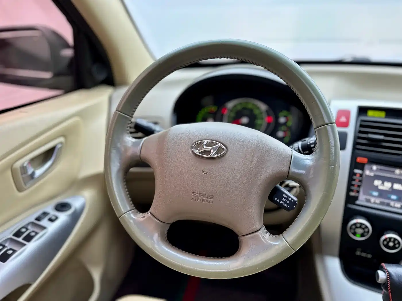Hyundai Tucson 2013 2.0L Automatic 2WD Comfort фото 7