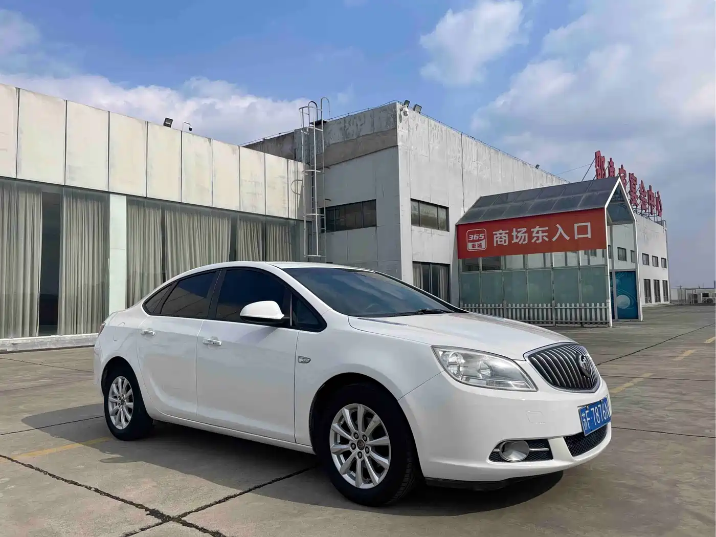 Buick Excelle 2013 GT 1.6L Automatic Fashion Edition фото 3