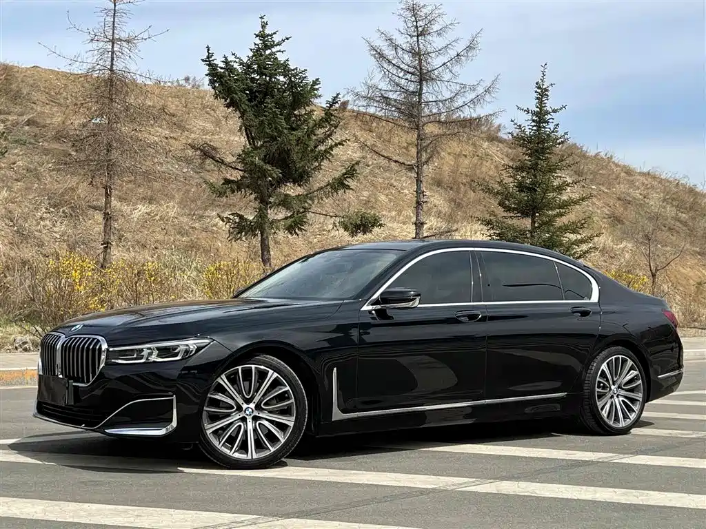 BMW 7-SERIES