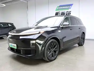 Li Auto L8
