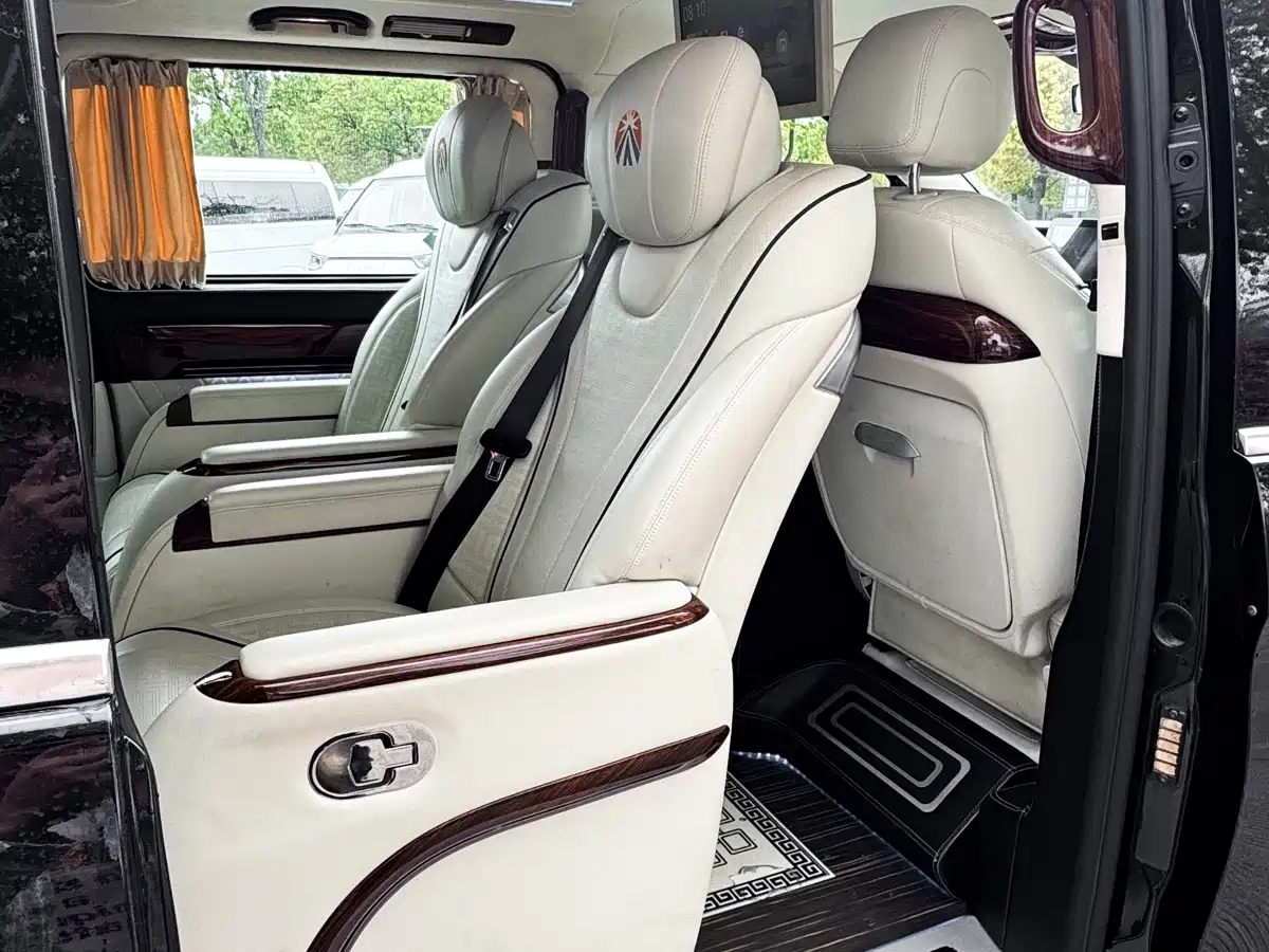Mercedes-Benz Vito 2021 2.0T Business Edition 7-seater фото 27