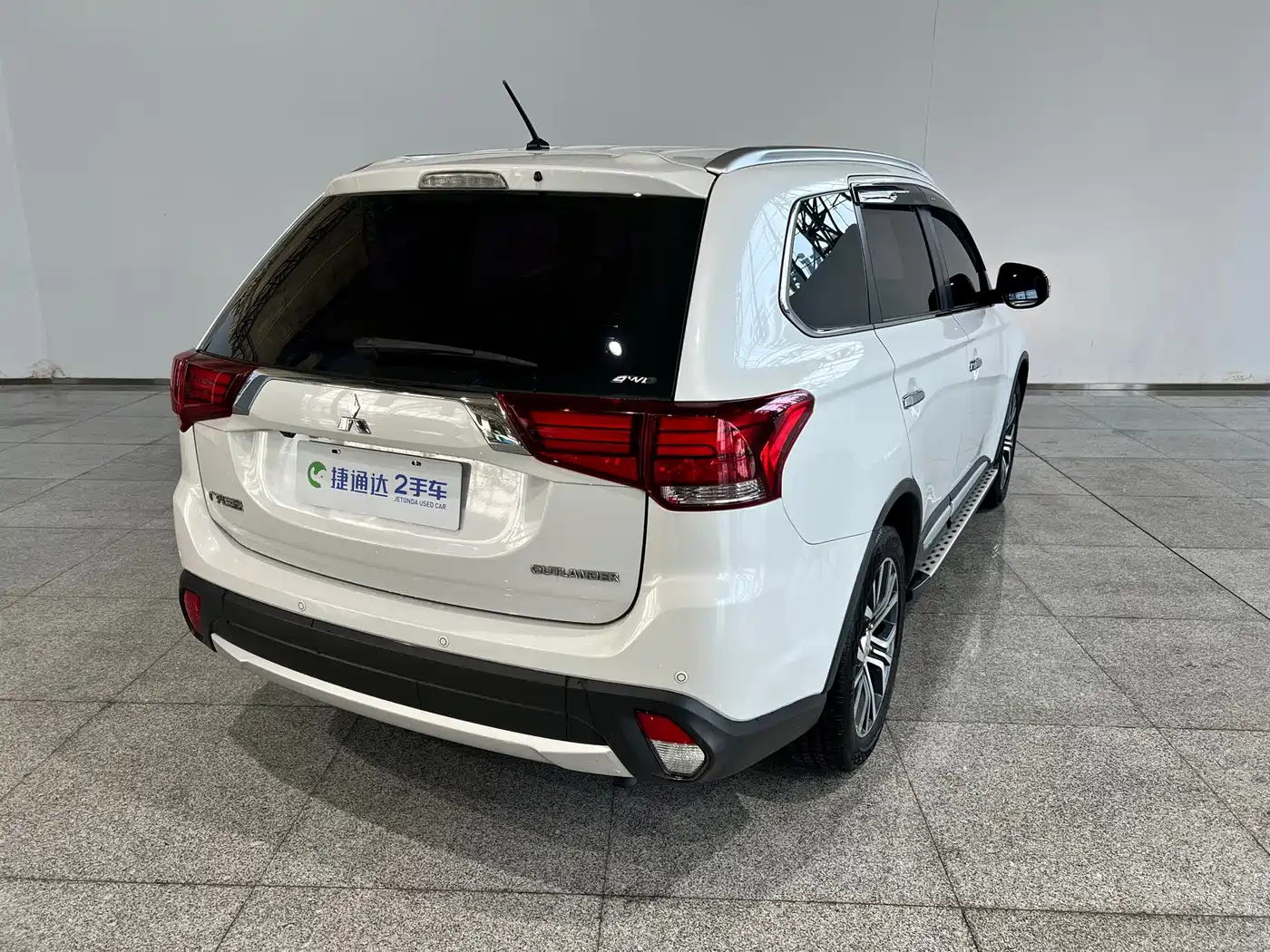 Mitsubishi Outlander 2017 2016 2.4L 4WD Luxury Edition 7-seater