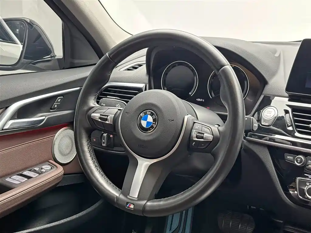 BMW 1 Series 2022 125i M Sport Shadow Edition фото 23