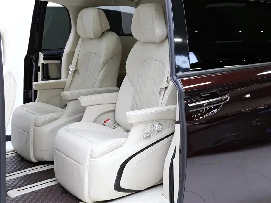 Buick GL8 2020 Avenir Six-Seat Elegance Edition фото 8