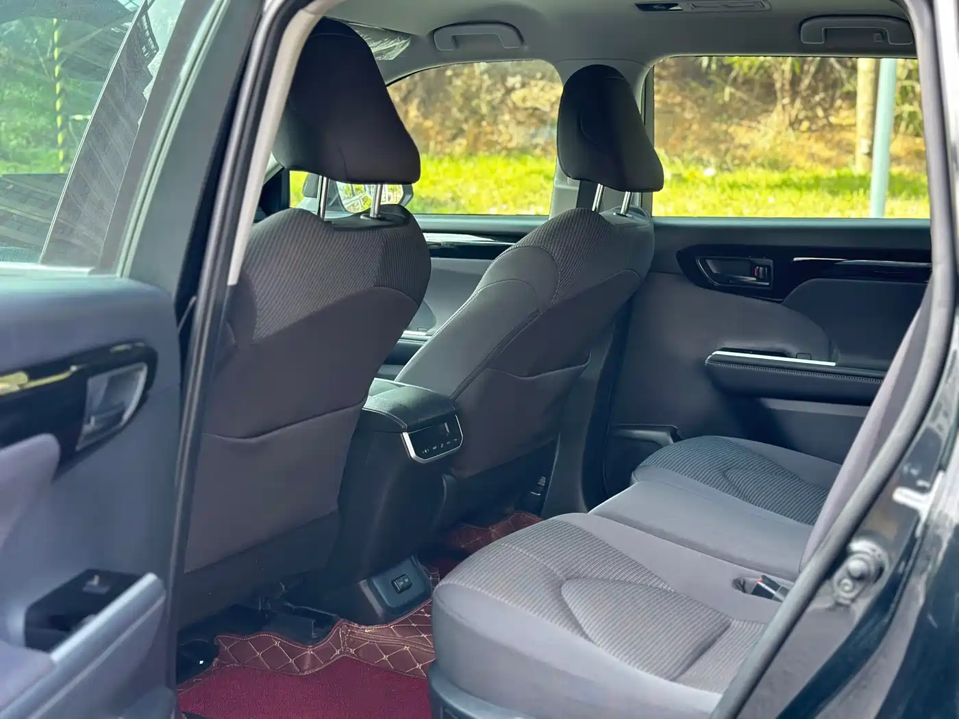 Toyota Highlander 2024 2.5L Smart Hybrid 2WD Elite 5-seater фото 8