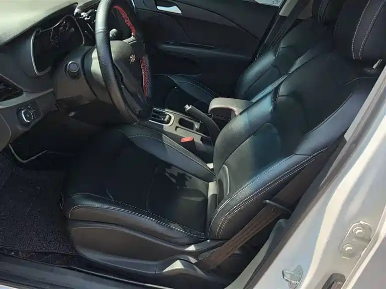 Chevrolet Cavalier 2018 320 Auto Enjoy Sunroof Edition фото 14