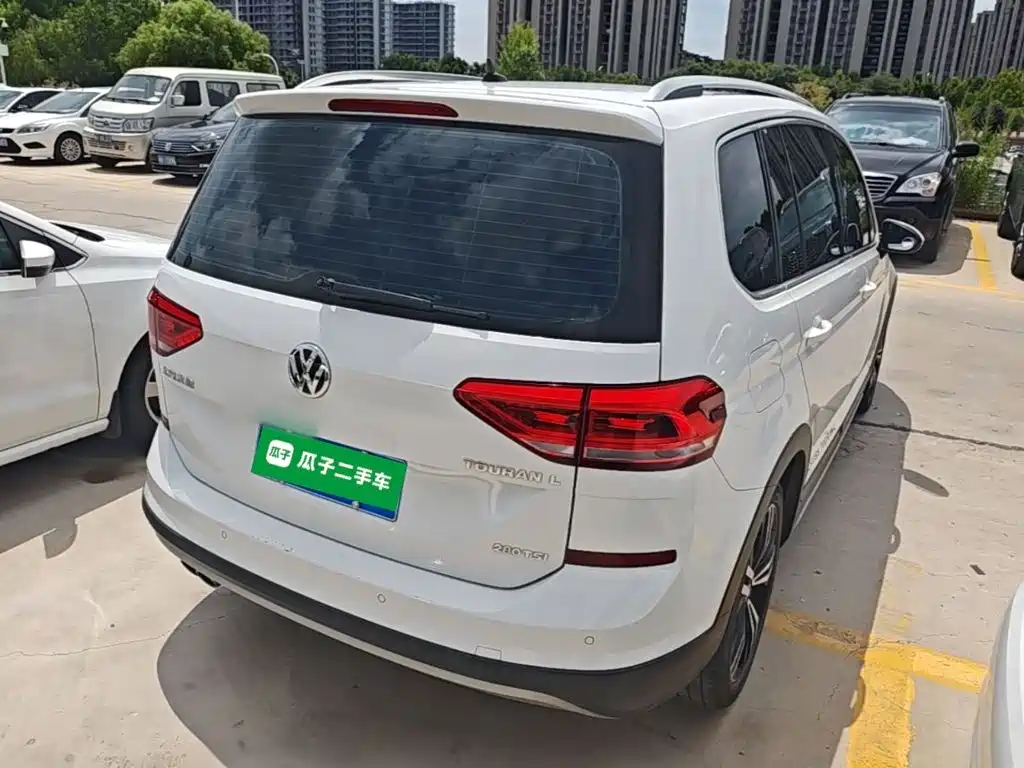Volkswagen Touran 2019 2018 Touran L 280TSI DSG Frontier Edition 7-Seater China V