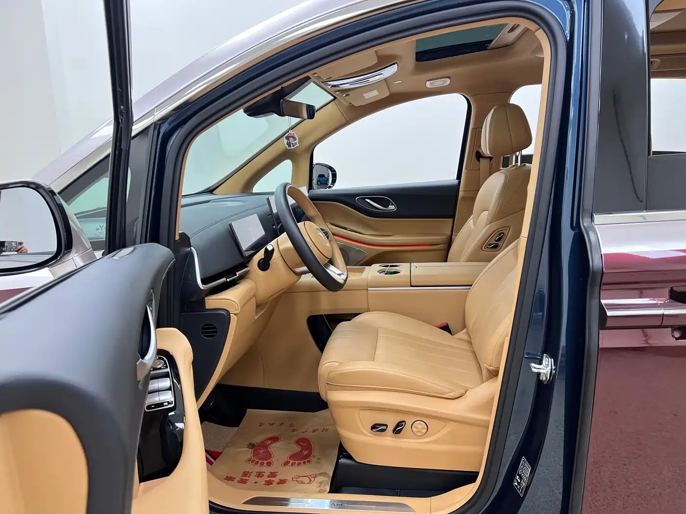Voyah Auto Voyah Dreamer 2025 PHEV 4WD Kunpeng Premium Edition фото 15
