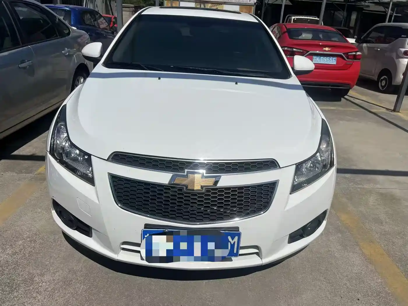 Chevrolet Cruze 2013 Hatchback 1.6L Manual Luxury фото 2