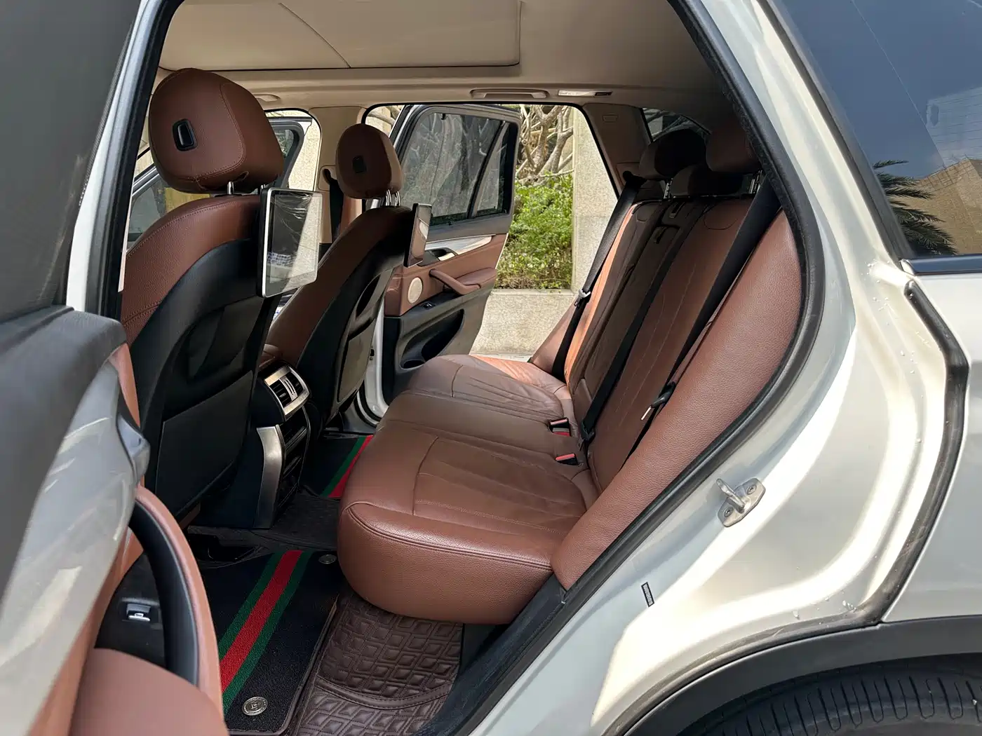 BMW X5 (Import) 2018 xDrive35i Elegant Model фото 15