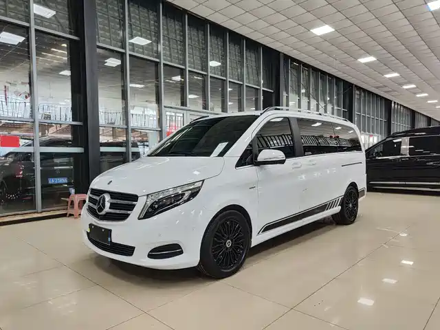 MERCEDES-BENZ V CLASS