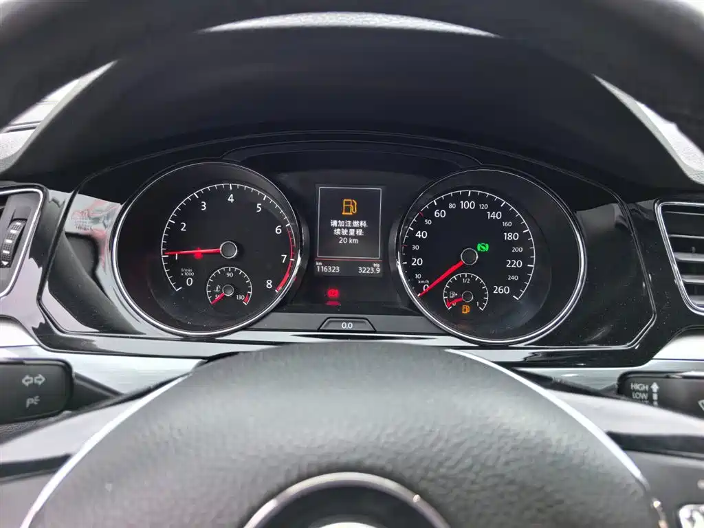 Volkswagen Lamando 2015 330TSI DSG Luxury Edition фото 13