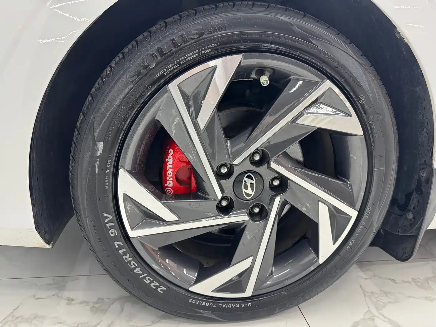 Hyundai Elantra 2023 1.5L CVT GLX Elite Edition фото 13