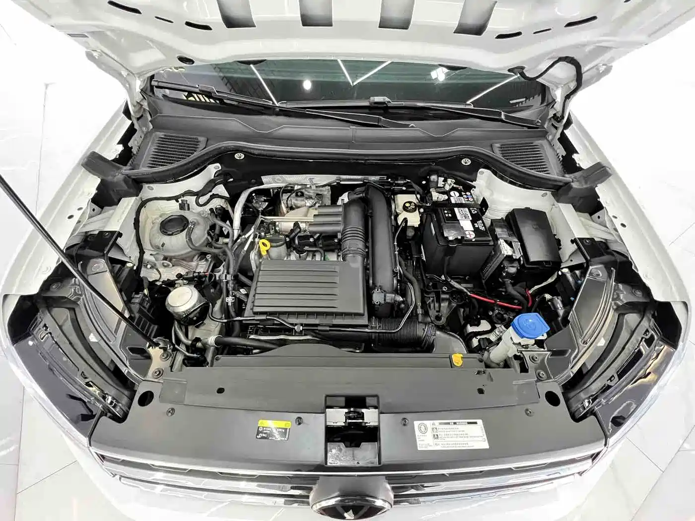Volkswagen Tharu 2022 280TSI FWD Luxury Edition фото 20