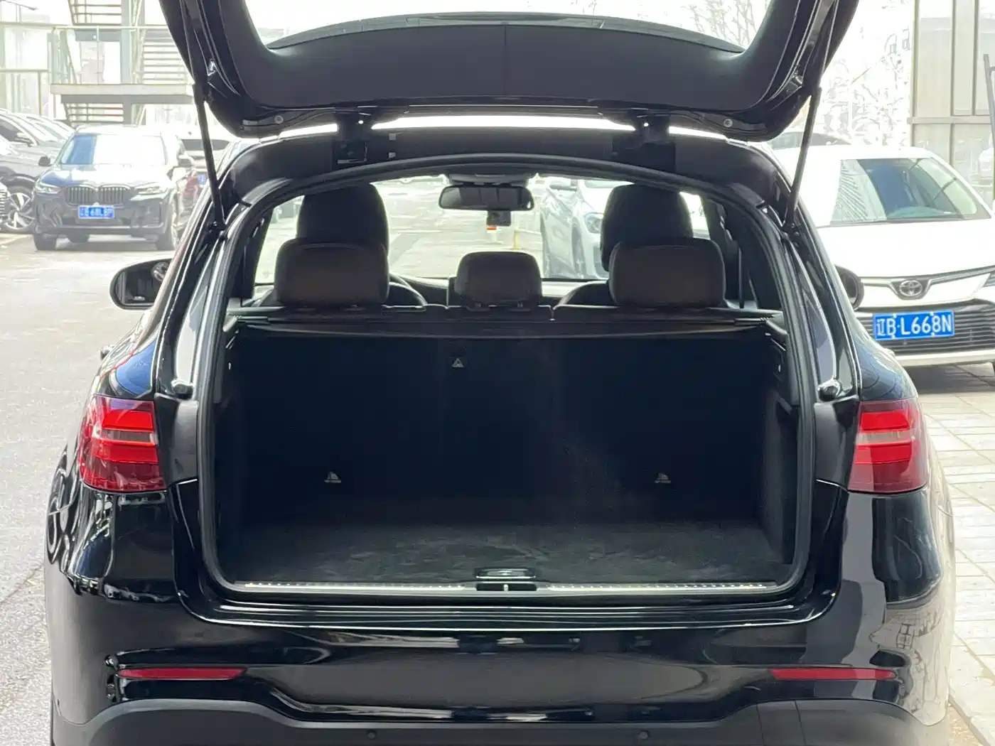 Mercedes-Benz GLC 2018 Facelift GLC 300 4MATIC Dynamic фото 8