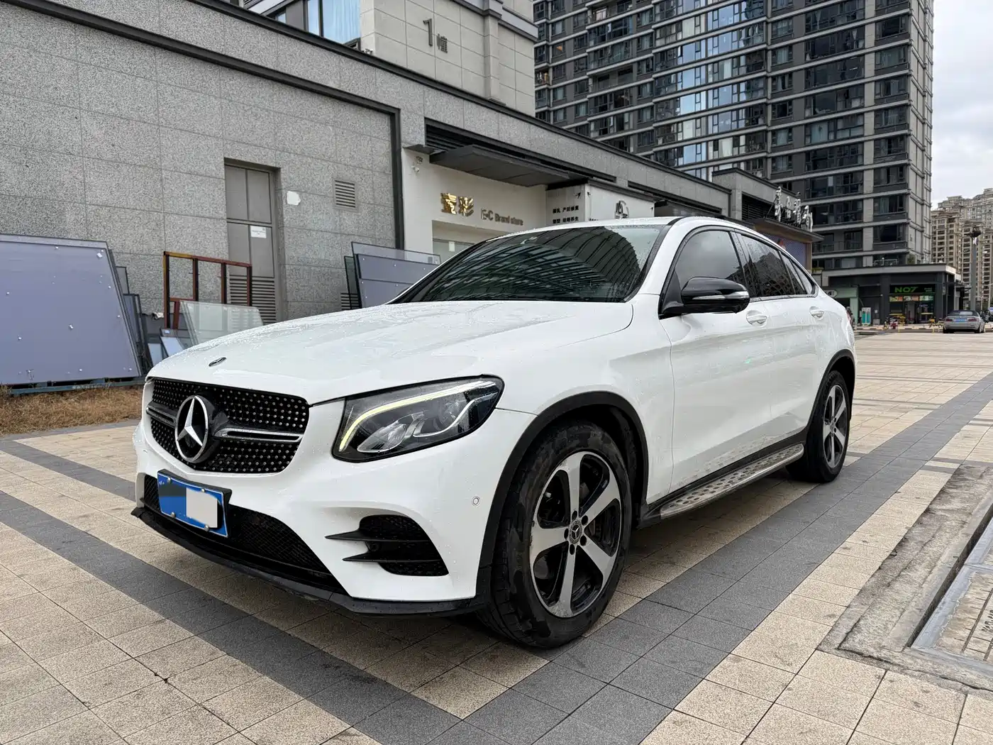Mercedes-Benz GLC Coupe 2018 GLC 200 4MATIC Coupe SUV