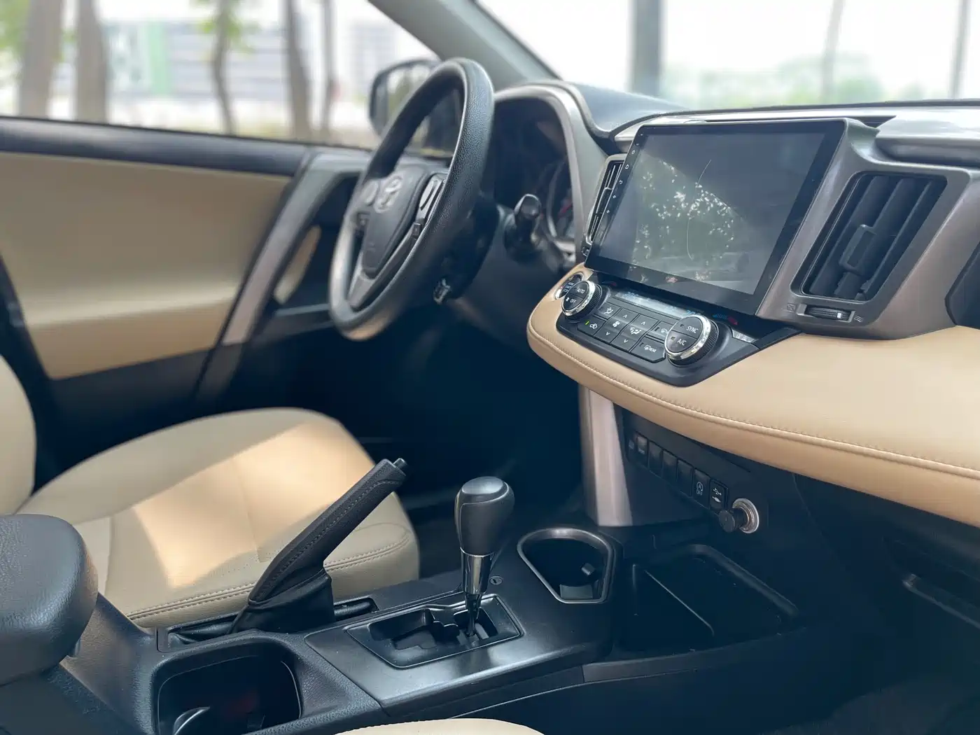 Toyota RAV4 Rongfang 2016 2.0L CVT 2WD Trend (China V) фото 7