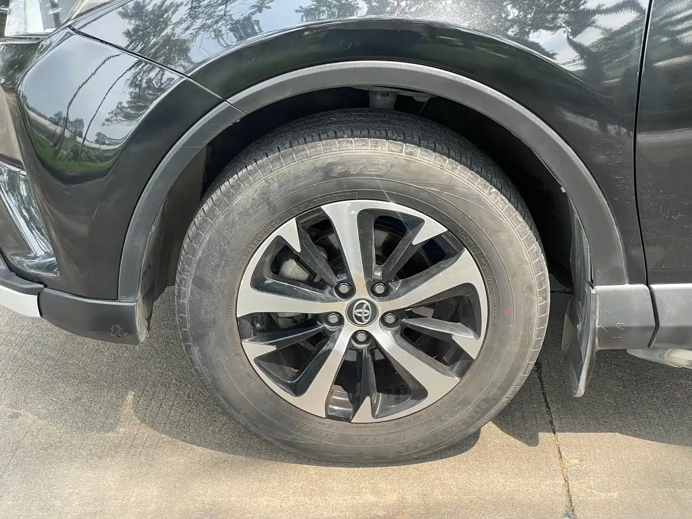 Toyota RAV4 Rongfang 2016 2.0L CVT 2WD Trend (China V) фото 3