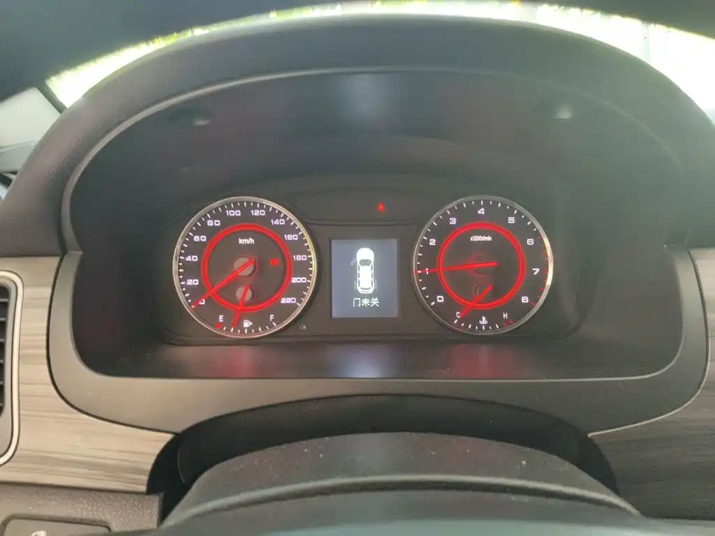 SAIC Maxus Maxus G10 2019 2018 PLUS 2.0T Automatic Elite Edition