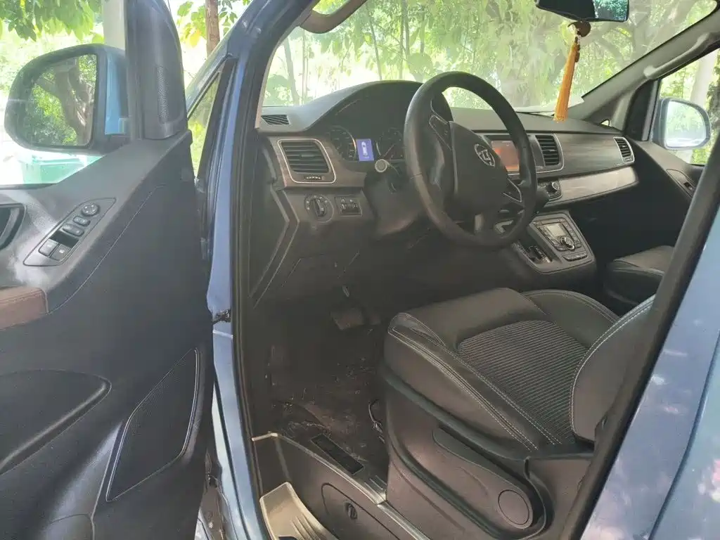 SAIC Maxus Maxus G10 2019 2018 PLUS 2.0T Automatic Elite Edition