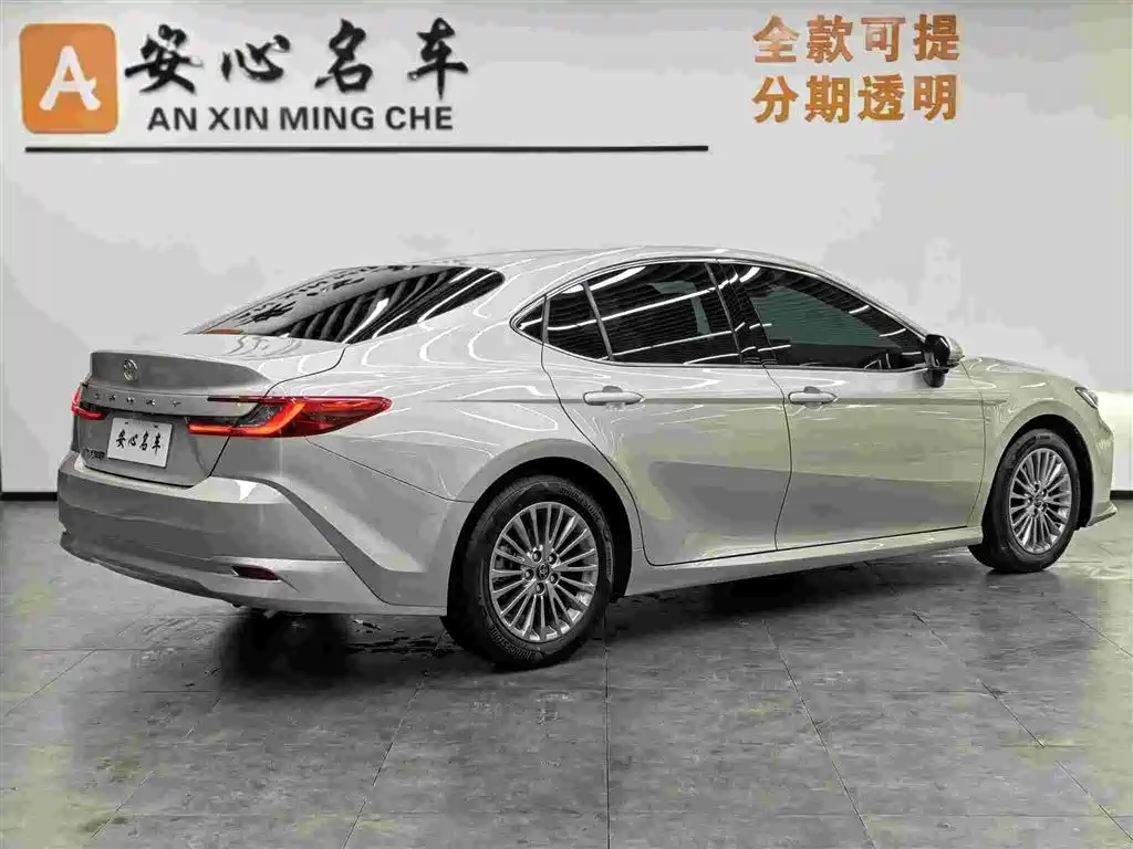 Toyota Camry 2026 2.0E Elite Edition фото 3