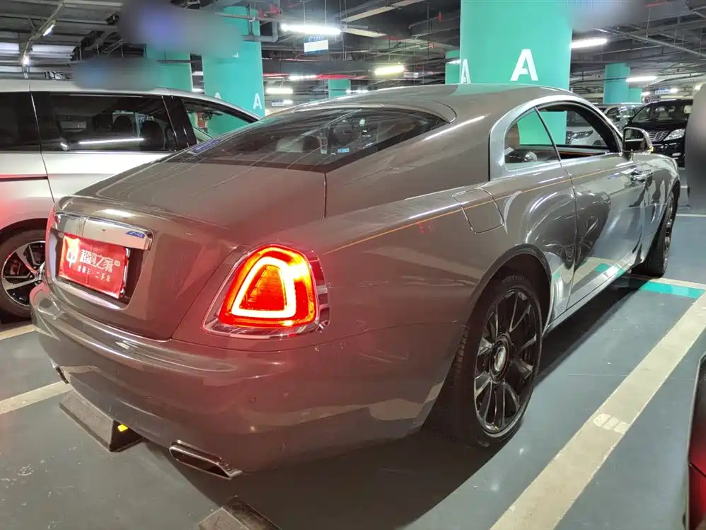 Фото 5 - Rolls-Royce Wraith