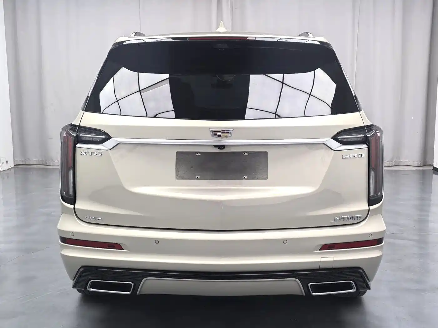 CADILLAC XT6